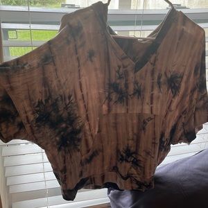 Hardly worn - Earthbound Large hooded shirt